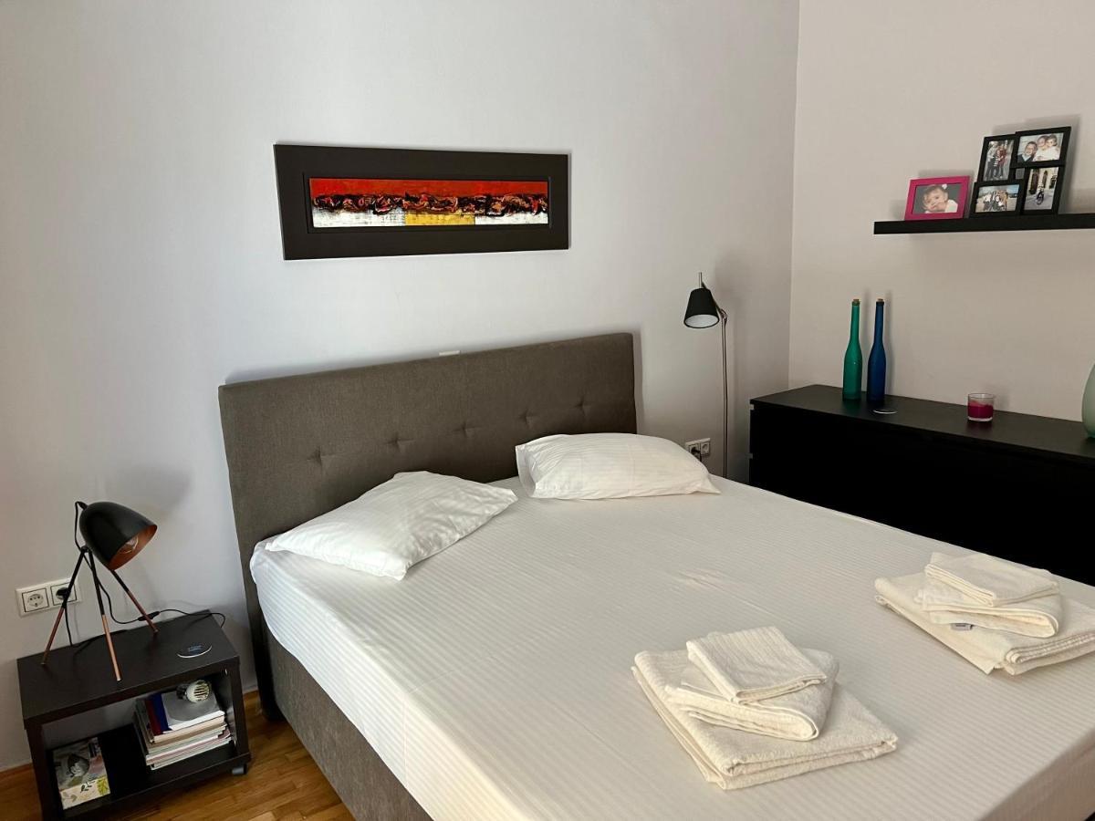 Central Kalamata Cozy Apartment Exterior photo